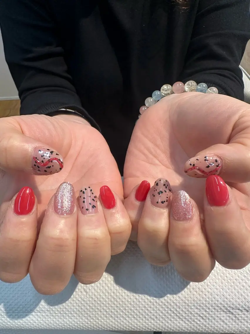 ネイル ニュアンスネイル 鈴木 結羽愛のネイルデザイン