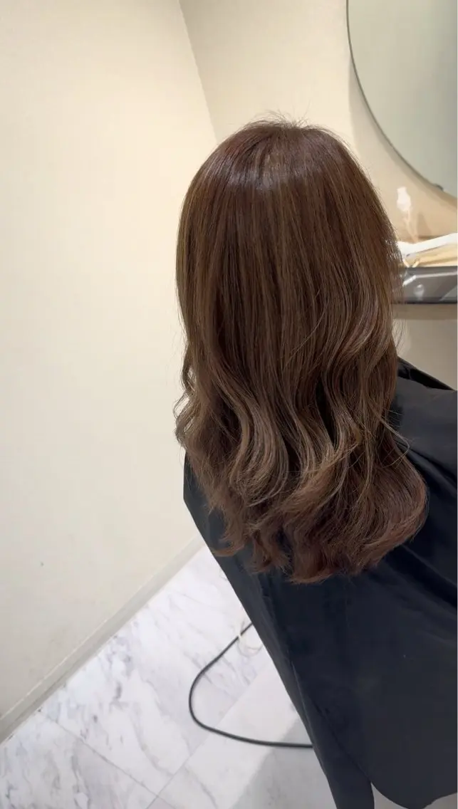 セミロング ハイライト カット ヘアカラー トリートメント 丹野 圭太のヘアスタイル