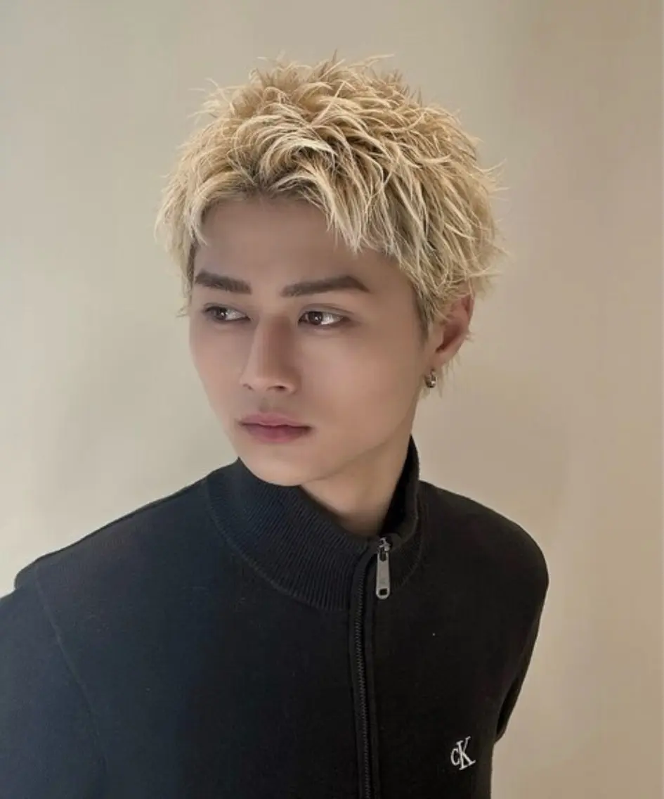 ショート カラー ブリーチ 抜きっぱなしブロンド 透明感カラー ハイトーンカラー ヘアカラー fifth /あつきのヘアスタイル