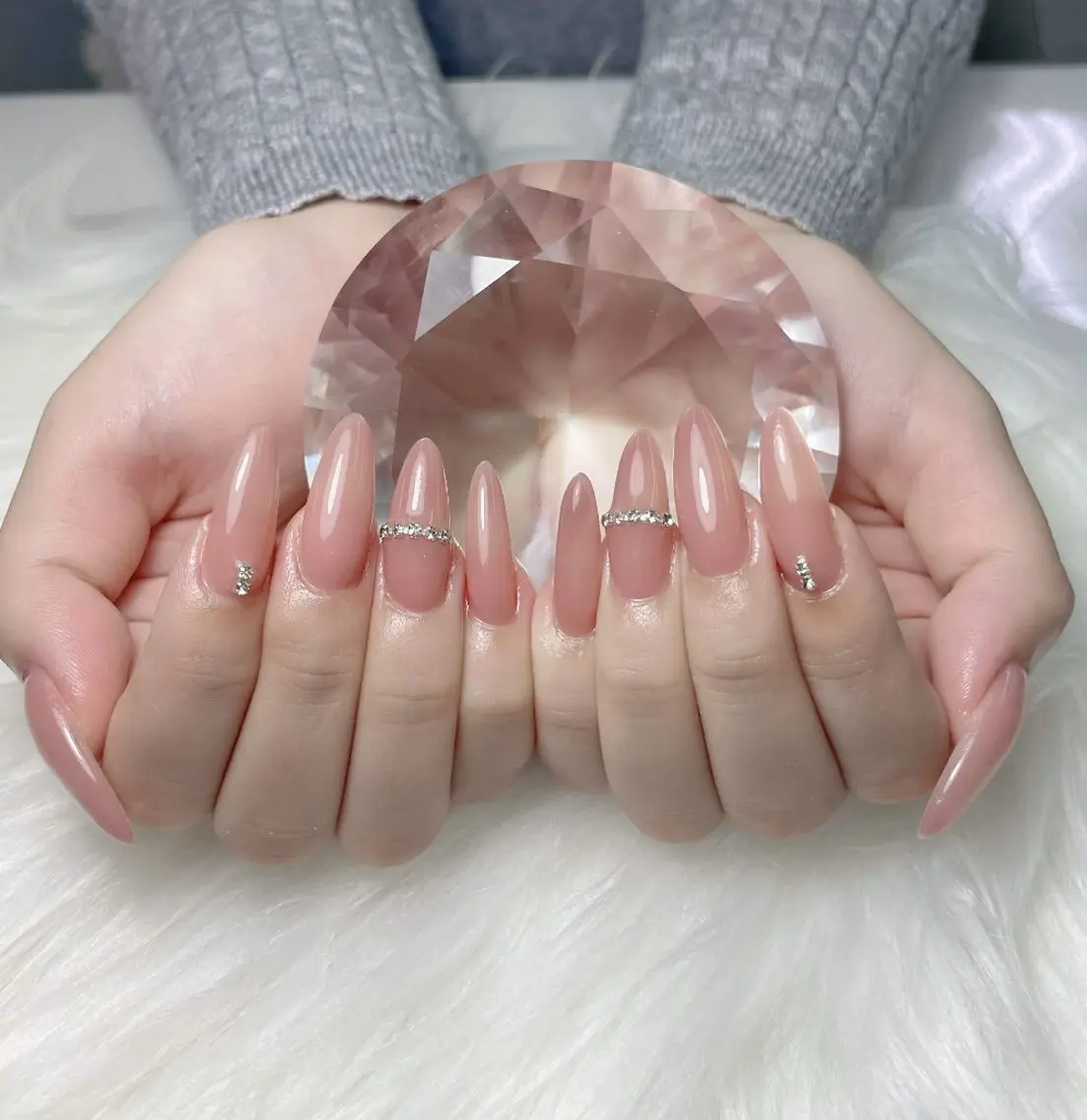 ネイル ジェルネイル ガーリー 韓国ネイル ニュアンスネイル シンプルネイル ハンドネイル KING_NAIL YUMIのネイルデザイン
