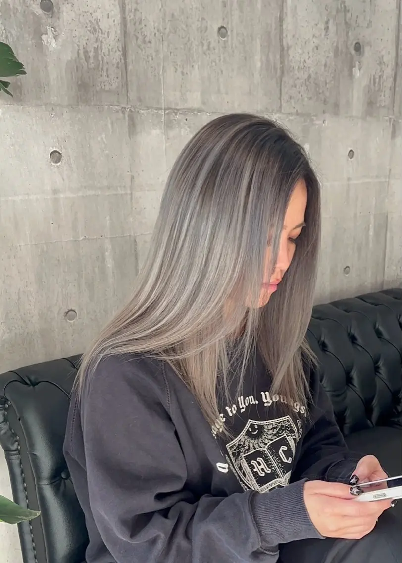 ロング レイヤーカット特化 💜SARIのヘアスタイル