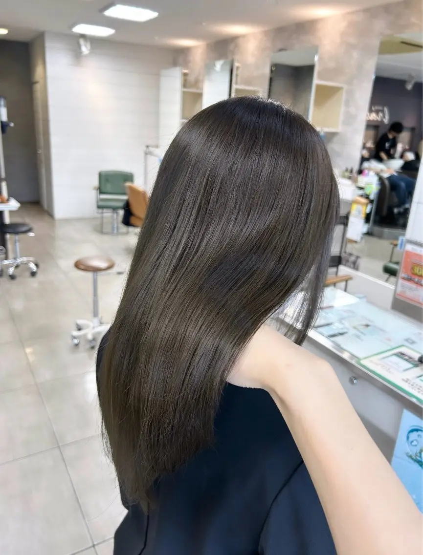 セミロング カット ヘアカラー レイヤー/艶髪カラー 森本くるみのヘアスタイル