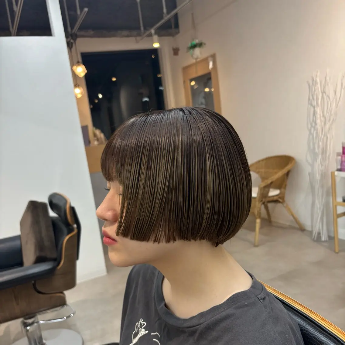 ショート ボブ カット ブリーチなしカラー/ レイヤー/うみのヘアスタイル