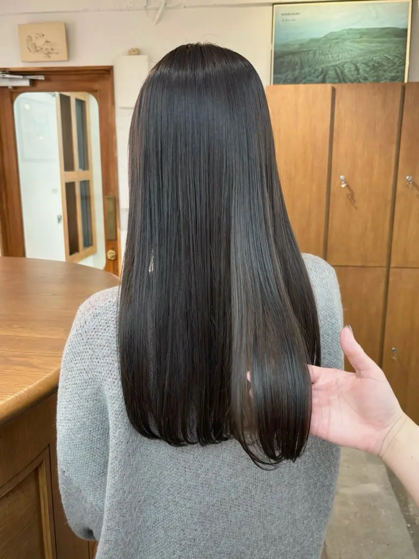 カラー グレージュ aiko【艶カラー ・ミニモ年内で終了】のヘアスタイル