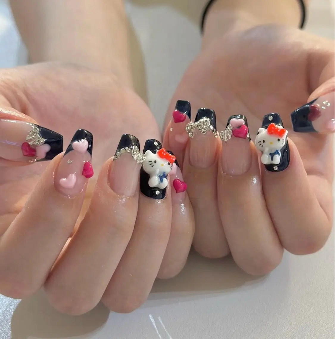 ネイル グラデーション キラキラネイル ワンカラーネイル 冬ネイル Jenn Nail Salonのネイルデザイン