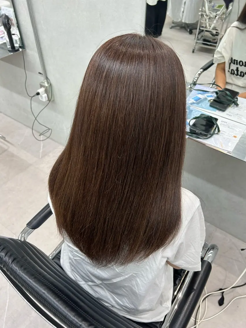 カラー ブラウンカラー ナチュラルブラウン IO イオリのヘアスタイル