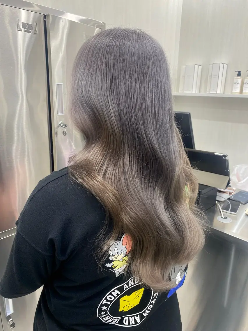 カラー 𝗮𝘆𝘂𝗺𝗶 /ハイトーン🎀のヘアスタイル