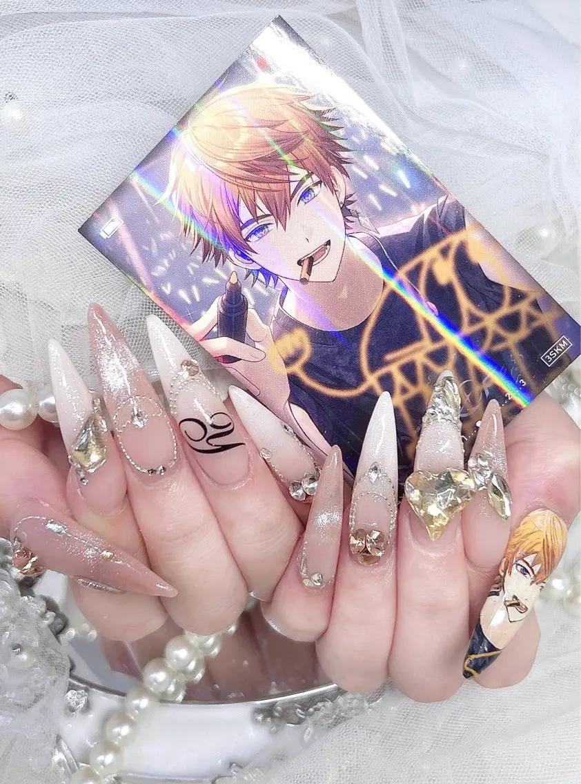 ネイル ハンドネイル ️🫧みつき/ 渋谷/痛ネイル️🫧のネイルデザイン