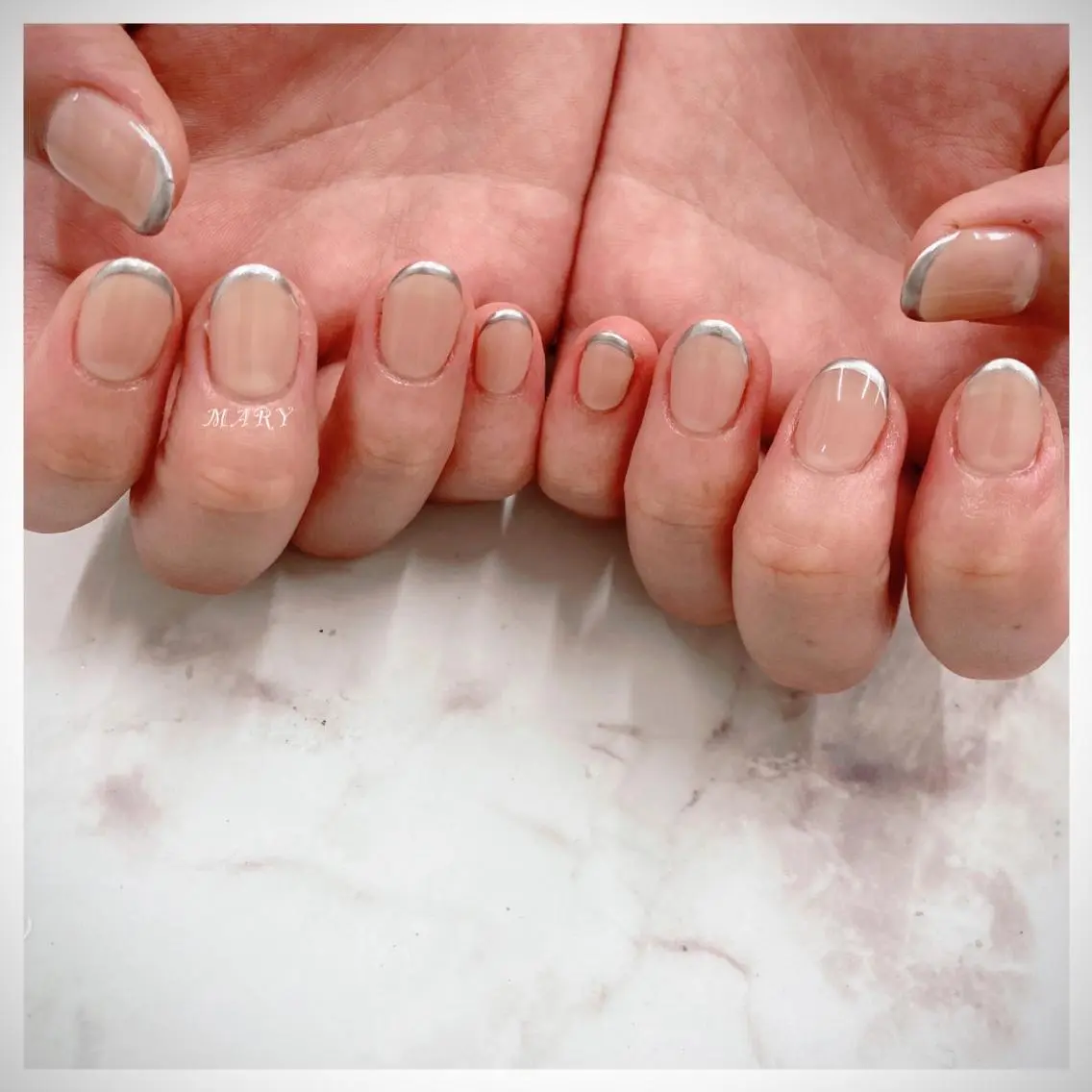 ネイル フレンチネイル ニュアンスネイル オフィスネイル ワンカラーネイル シルバー ハンドネイル Mary nail .narumiのネイルデザイン