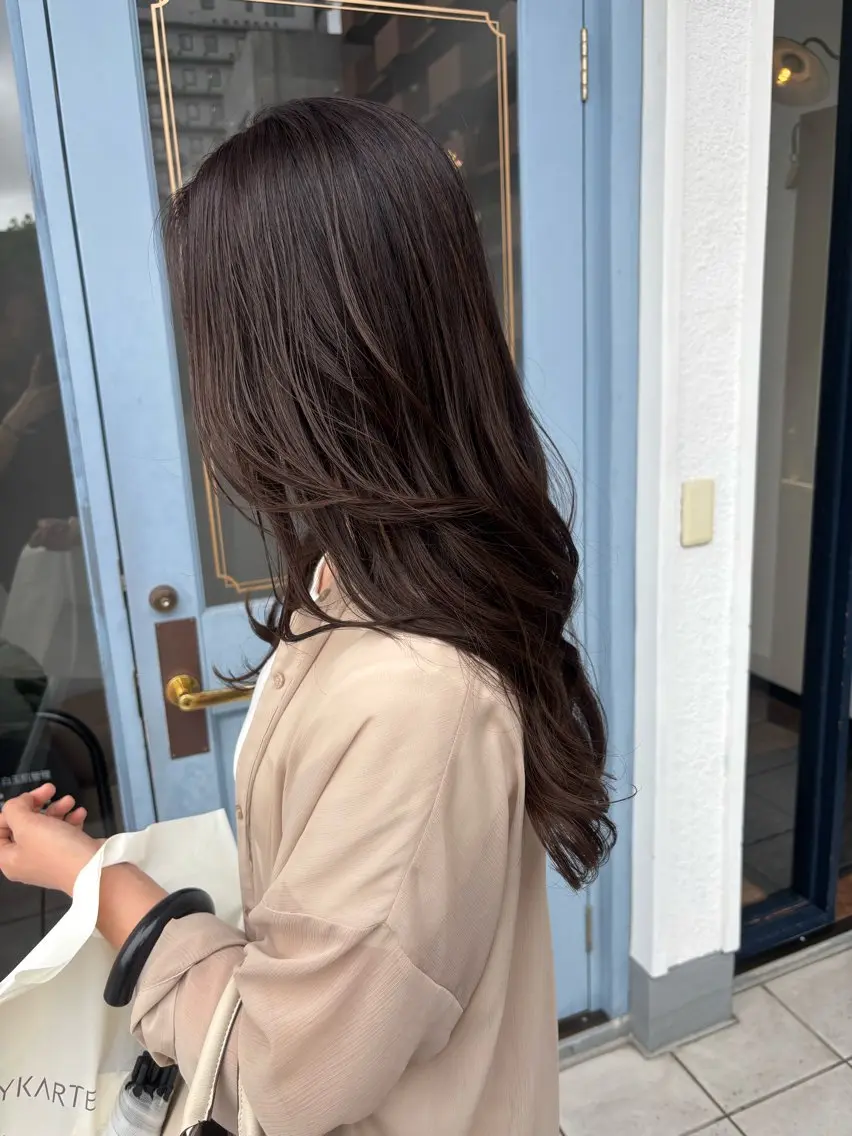 ロング 顔まわりレイヤー レイヤーカット カット ヘアカラー トリートメント peige 斉藤✨大人ヘアー✨のヘアスタイル