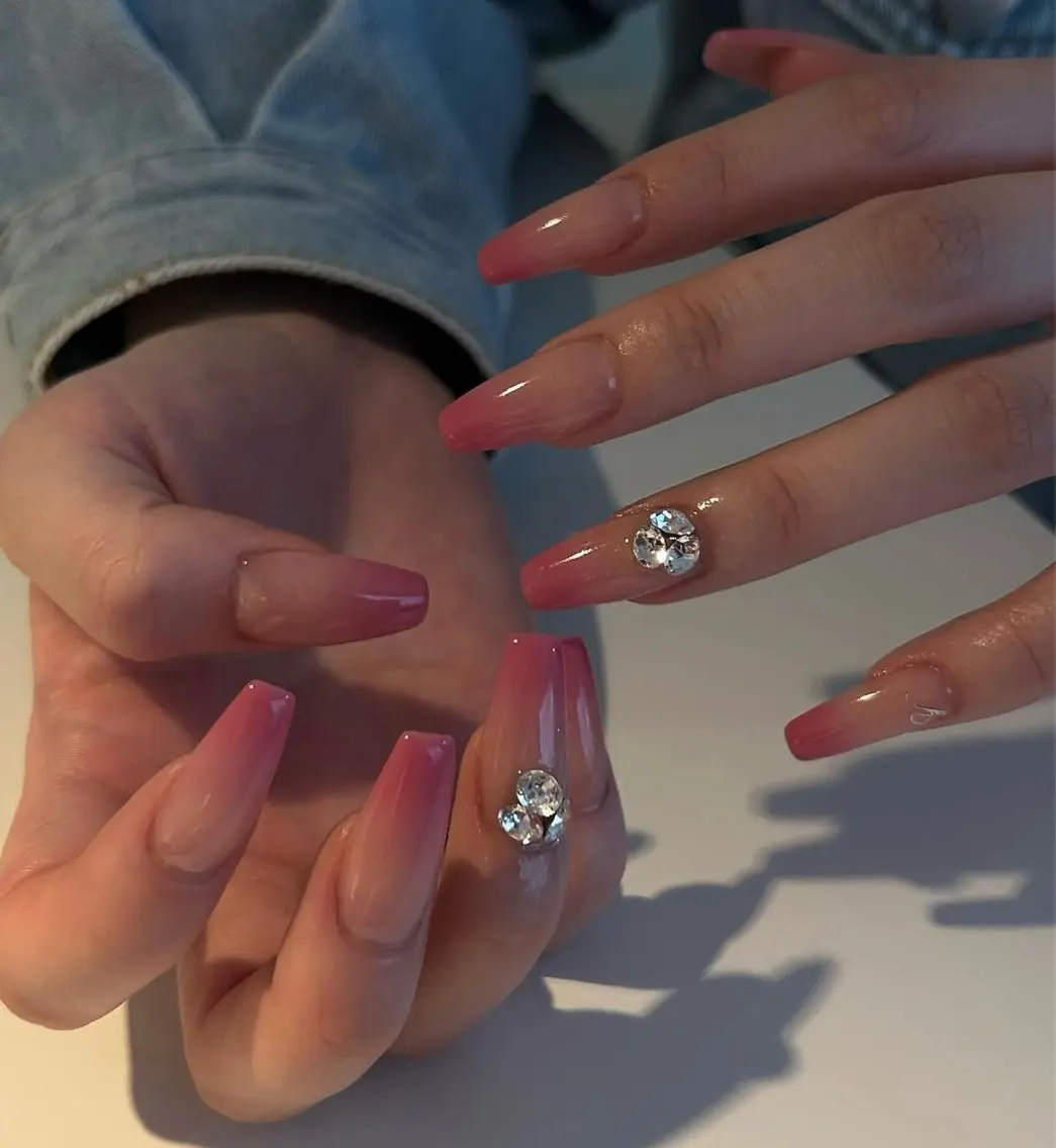 ネイル アートネイル スカルプネイル ストーンネイル ネイルチップ NiJi Nailsのネイルデザイン