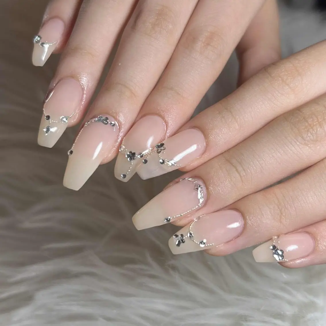 ネイル キラキラネイル マグネットネイル ミラーネイル ピンク ワンホンネイル ハンドネイル RAMU Nail 恵比寿店のネイルデザイン