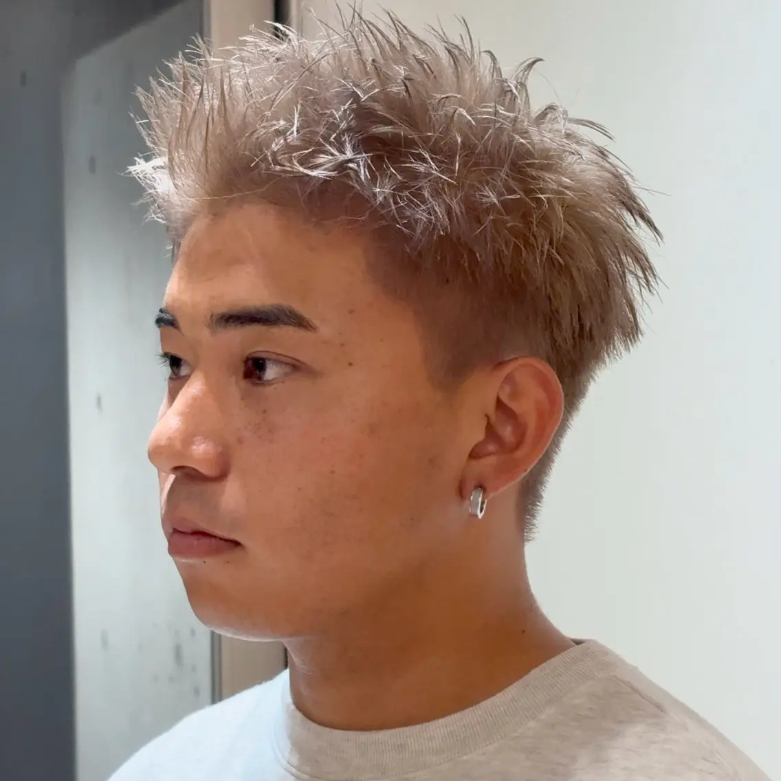 ショート カラー パーマ メンズ メンズブリーチ メンズハイライト メンズパーマ スペインカール スパイキーショート カット ヘアカラー トリートメント KAKKY/ショート レイヤー/千種/池下のヘアスタイル