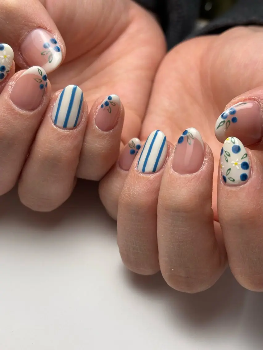 ネイル 手描き🌸ニュアンス monny nailのネイルデザイン