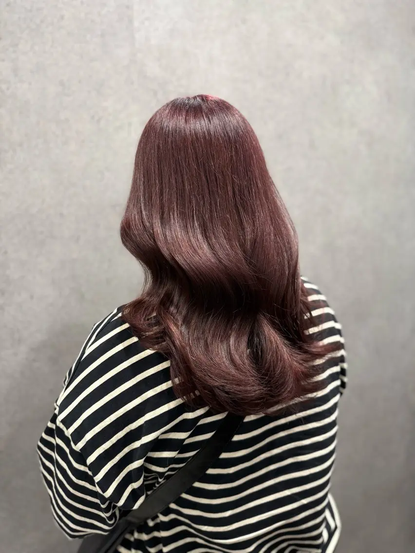 ロング カラー ブリーチ カシス イルミナカラー カット ヘアカラー トリートメント YUKA🐻‍❄️ 🎀当日予約ok/のヘアスタイル