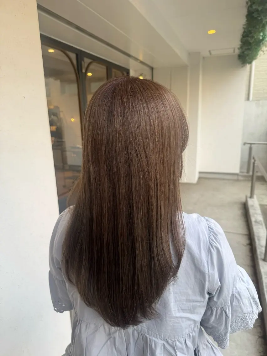 ミディアム 山根 里緒のヘアスタイル