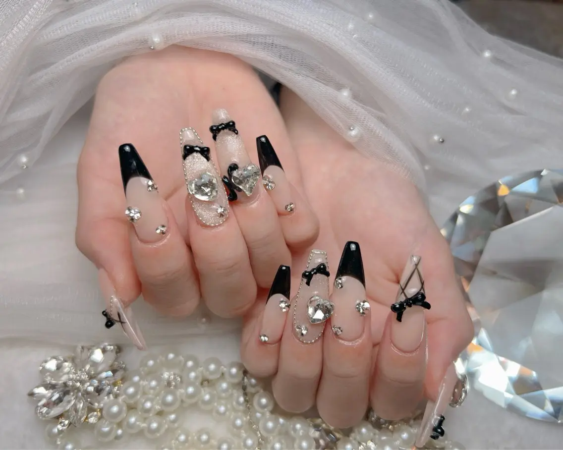ネイル アートネイル オーロラネイル チークネイル 長さ出し フットネイル Miya _nailのネイルデザイン