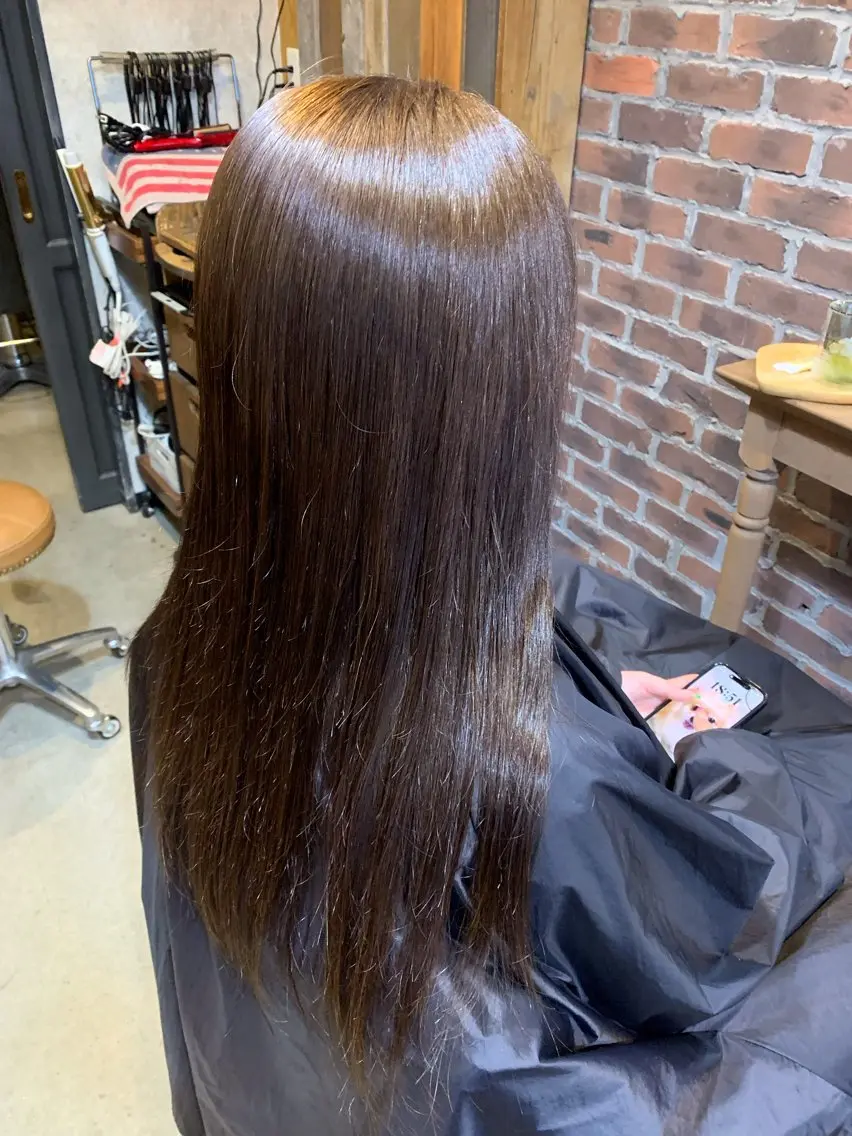 ロング カラー 羽間 有咲のヘアスタイル