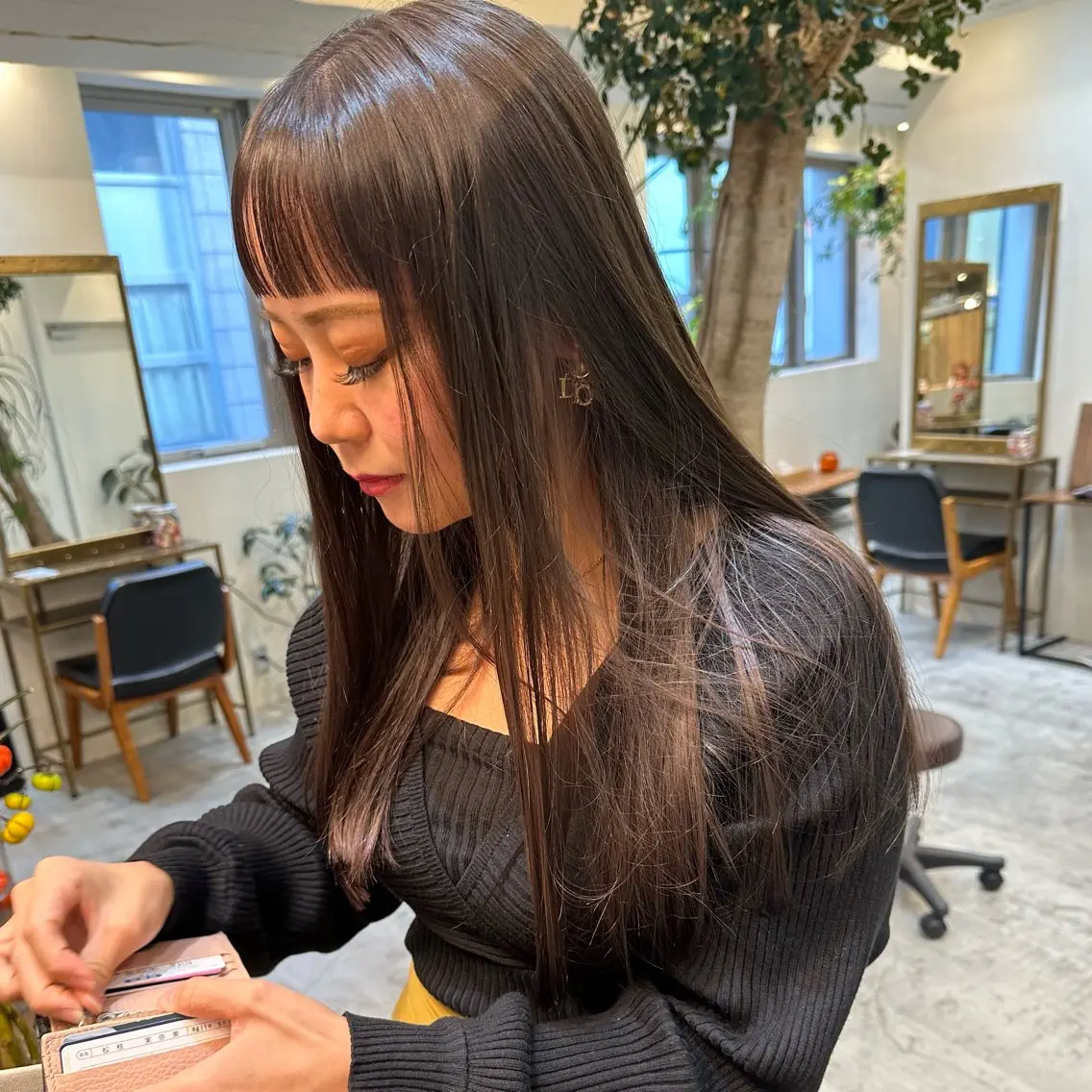 ロング カラー グレージュ ロング オン眉 カット ヘアカラー 銀 座のヘアスタイル
