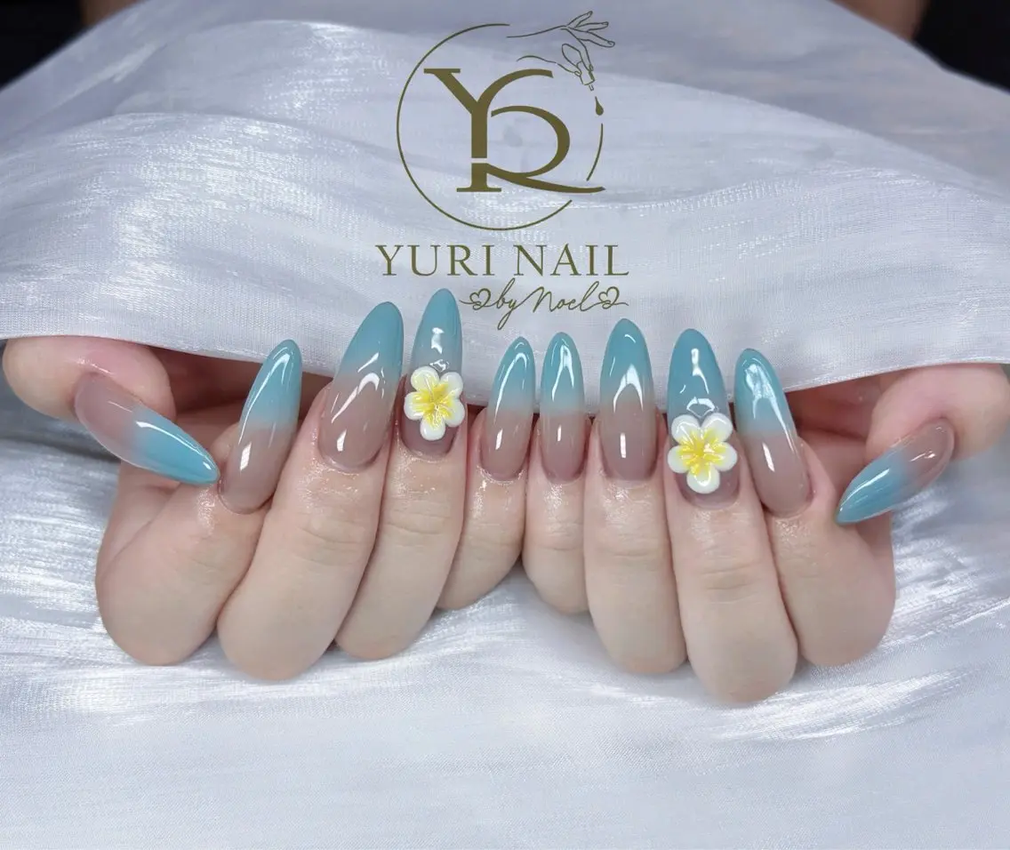 ネイル チークネイル フットネイル フレンチネイル グラデーション キラキラネイル ハンドネイル フットネイル ハンドケア YURI Nail Funabashiのネイルデザイン