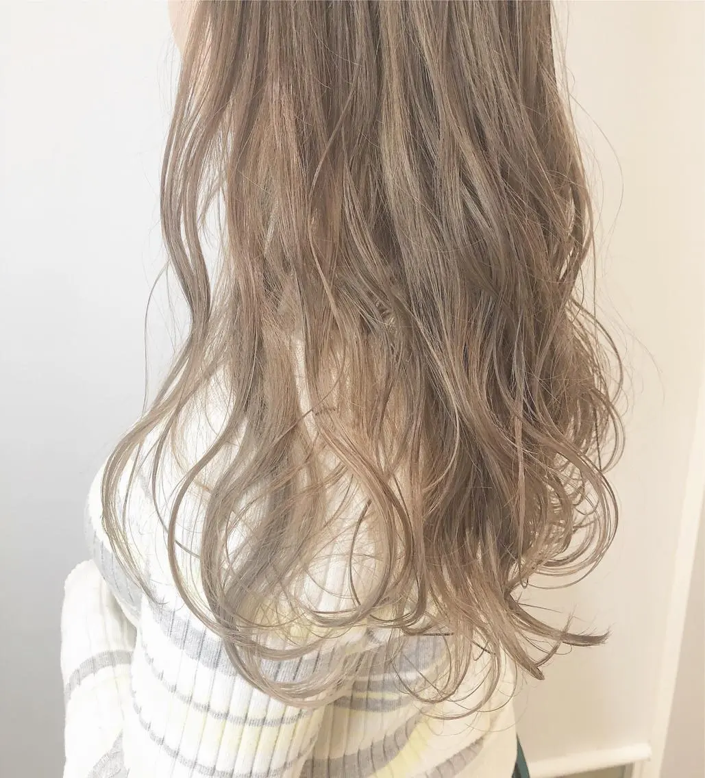 ロング ヘアカラー sano sayakaのヘアスタイル