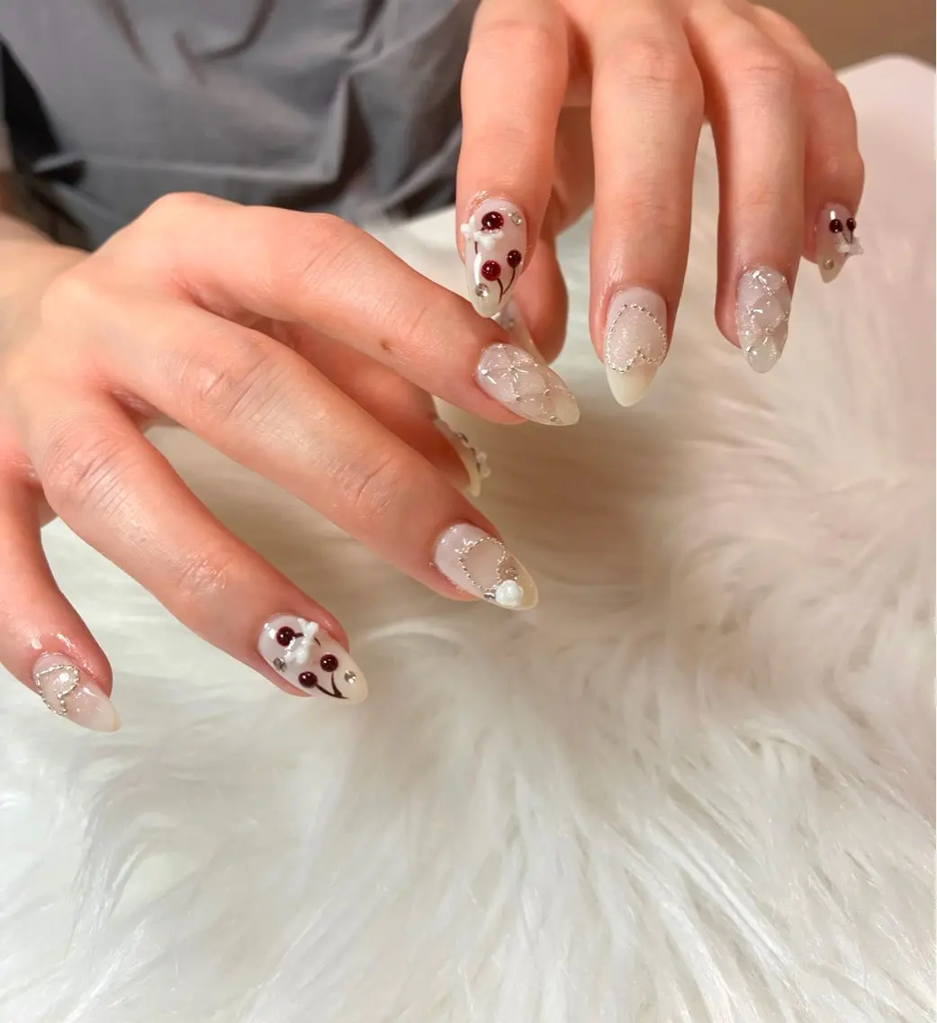 ネイル ハンドネイル 伊藤 菜緒のネイルデザイン