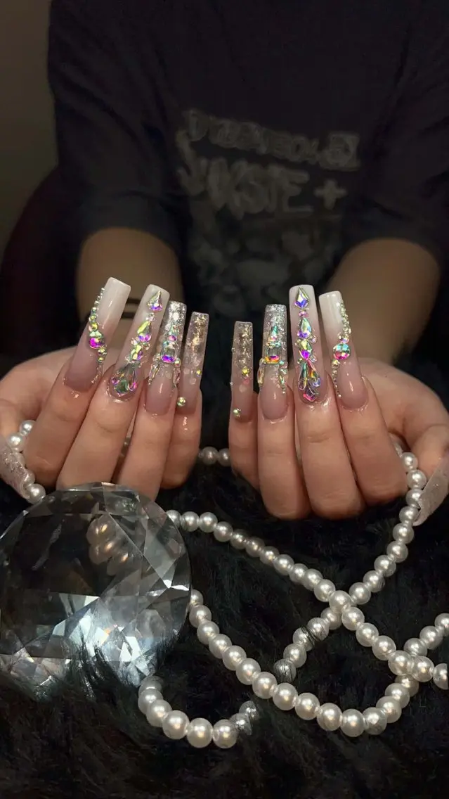 ネイル アートネイル ボルドー フレンチネイル ジェルネイル 氷ネイル・うるうるネイル ハンドネイル Julie NailSalonのネイルデザイン