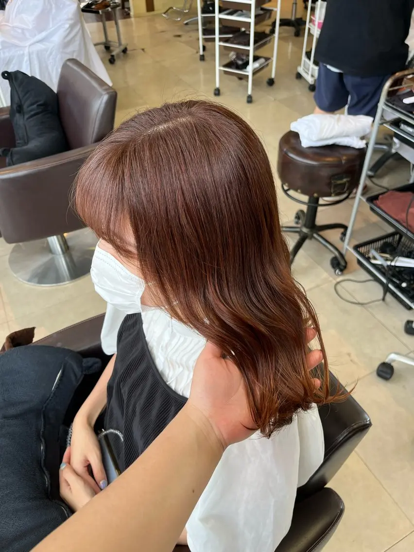 ミディアム カラー ブラウンカラー オレンジ オレンジブラウン ピンクカラー カット ヘアカラー トリートメント カットが上手い 💇♂🌸サク🌸のヘアスタイル