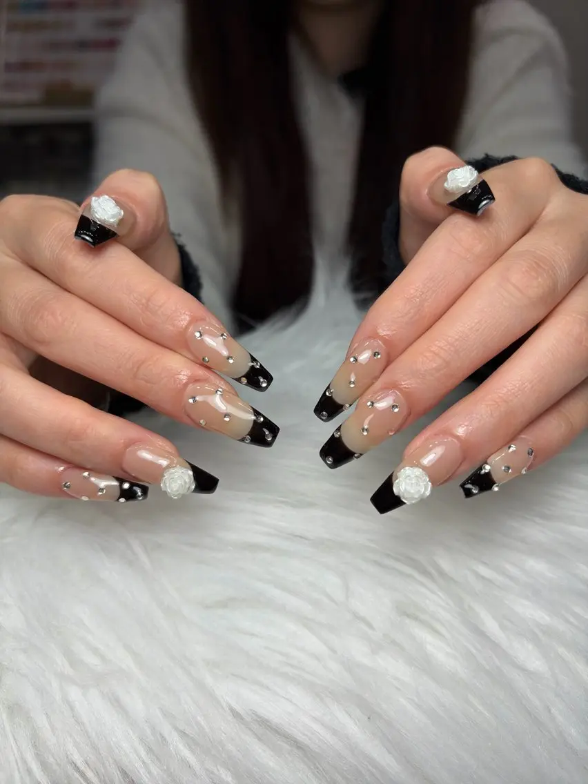 ネイル アートネイル 長さ出し ジェルネイル マグネットネイル ニュアンスネイル ハンドネイル Cloudy Chan Nailのネイルデザイン