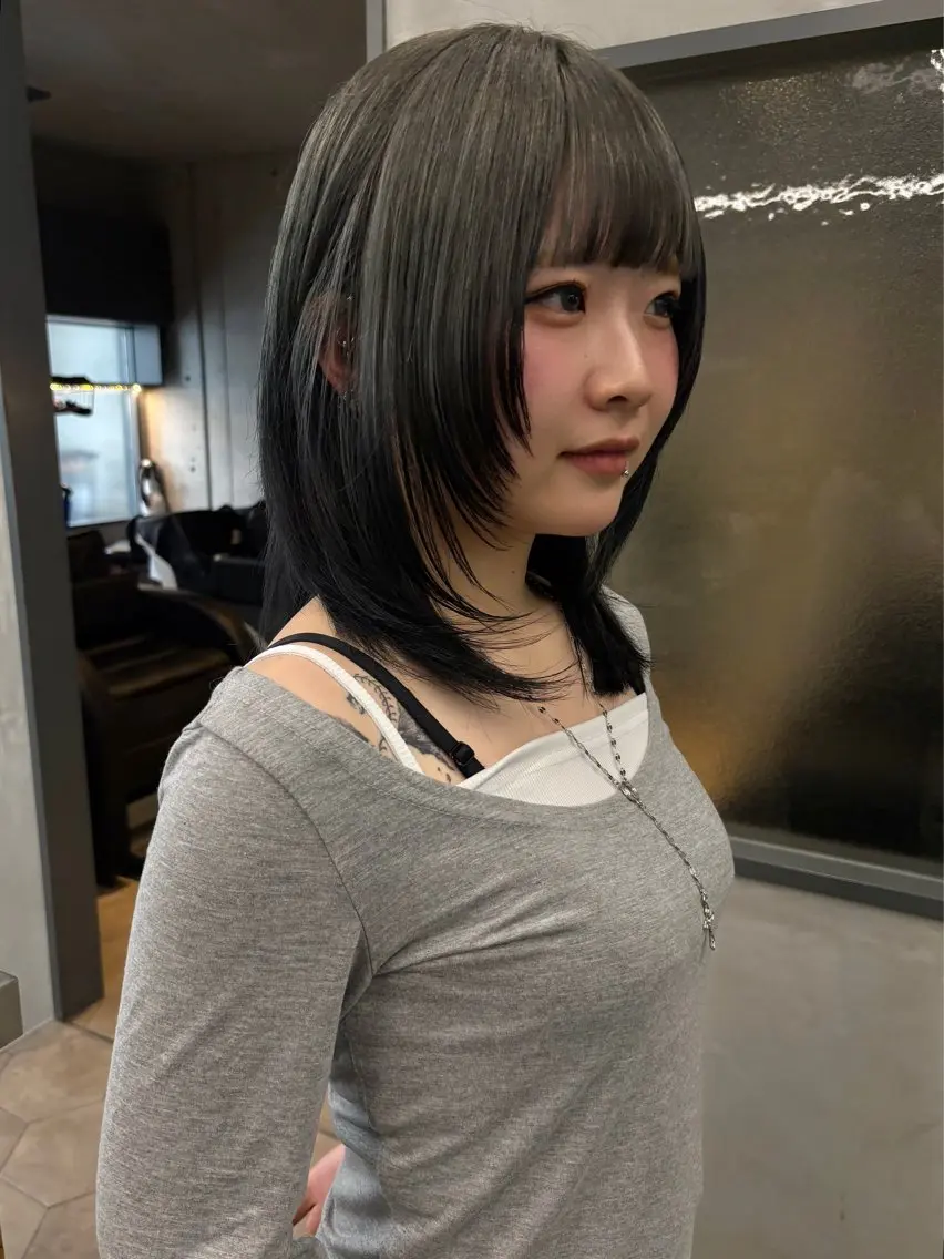 ミディアム カラー カット ヘアカラー トリートメント Saki/レイヤー/ 柔色カラー/顔まわりのヘアスタイル