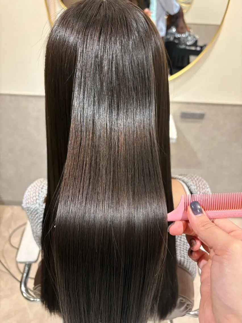 【前髪コース🪐】前髪カット+前髪縮毛矯正+1ステップトリートメントの写真