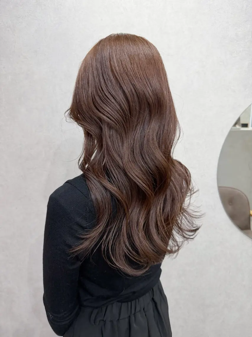 セミロング カラー ブリーチ ダブルカラー ブリーチなしカラー ヘアカラー トリートメント AiM 大名　似合わせカットのヘアスタイル