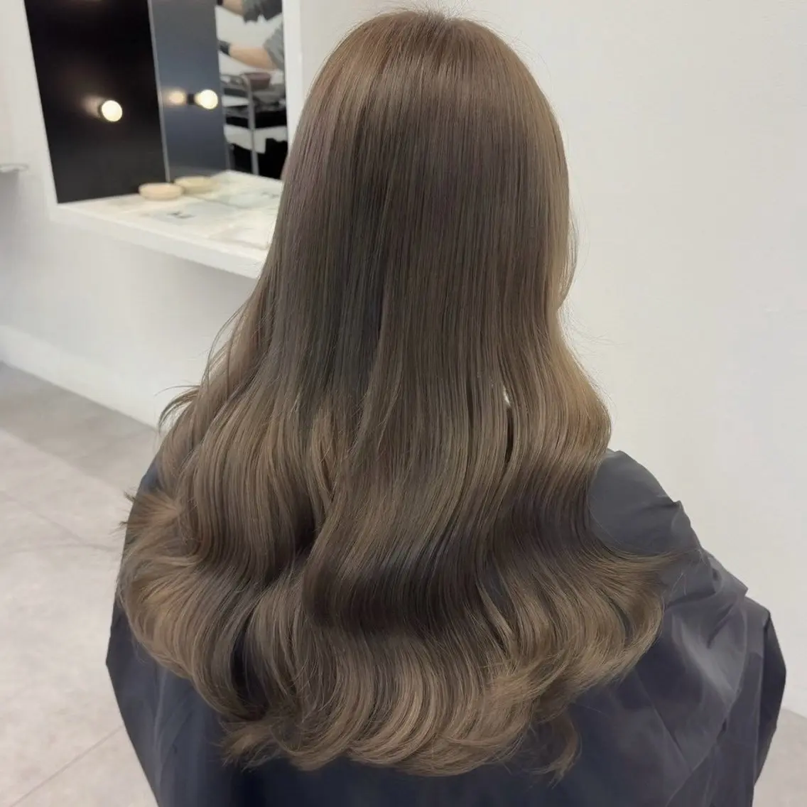 ロング カラー ベージュカラー ブリーチ ブラウンカラー 透明感カラー デザインカラー ヘアカラー トリートメント 涼星/心斎橋/艶髪 モデル様募集中👑のヘアスタイル