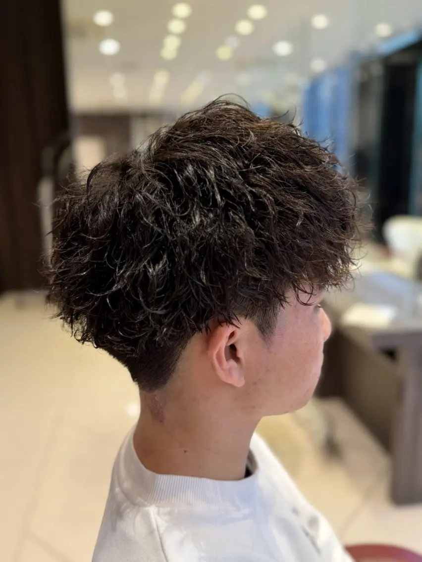 パーマ メンズ 鈴木 瑛介のヘアスタイル