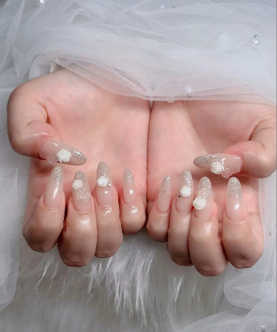 ネイル オーロラネイル フレンチネイル ジェルネイル ハロウィン キラキラネイル H.baby Nail Salonのネイルデザイン