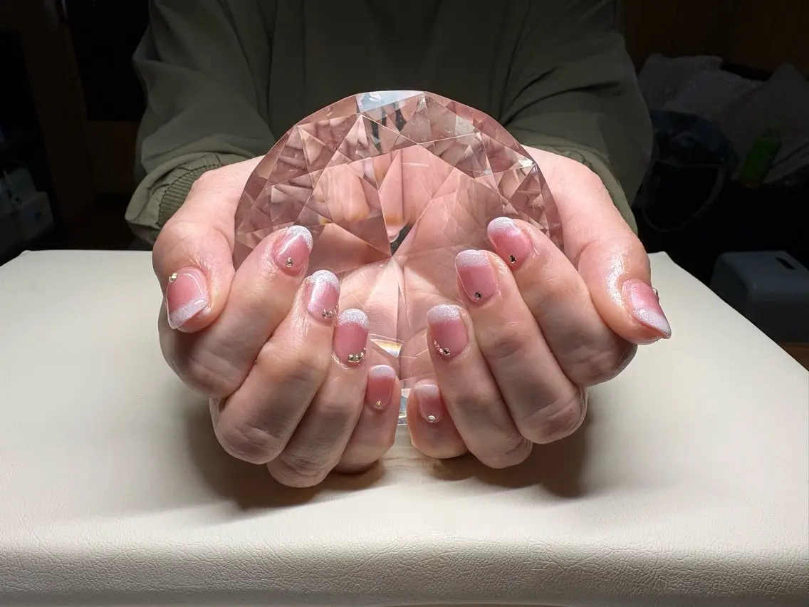 ネイル フレンチネイル グラデーション 春ネイル Rainbow Moonのネイルデザイン