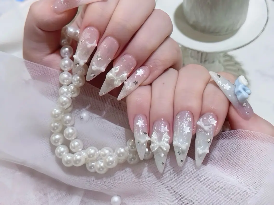 ネイル ブルー チークネイル 桜ネイル クリアネイル フラワーネイル ハンドネイル Rin Nail 新大久保店のネイルデザイン