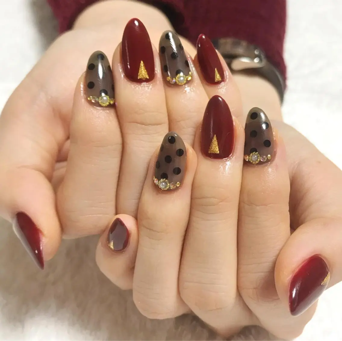 ネイル ARTEMIS 根本のネイルデザイン