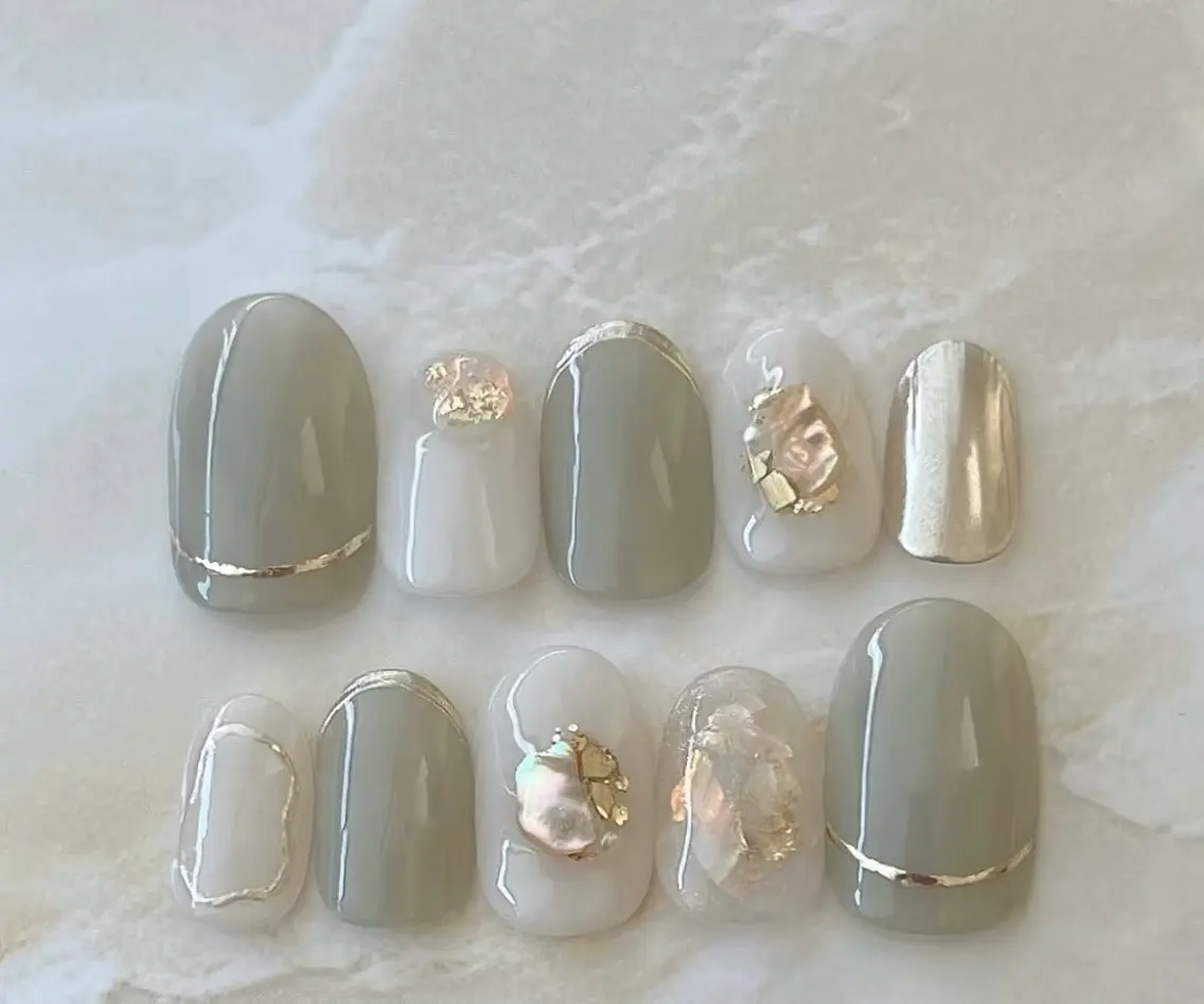 ネイル キラキラネイル ニュアンスネイル シンプルネイル ストーンネイル Pretty J (長さ出し専門店)のネイルデザイン