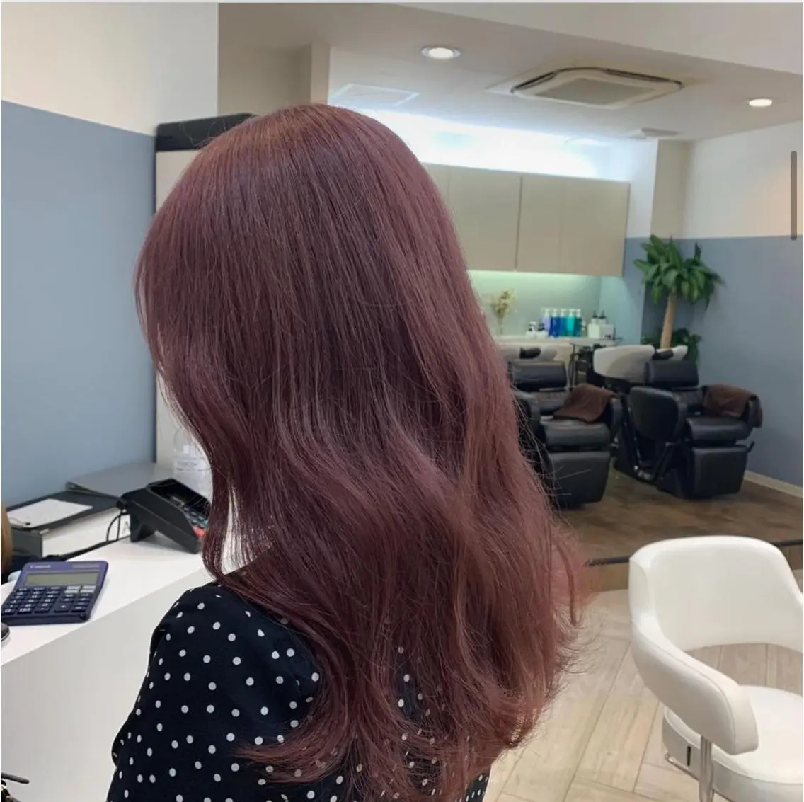 セミロング カラー ベージュカラー ピンクカラー ピンクベージュ 梅木 悠斗のヘアスタイル