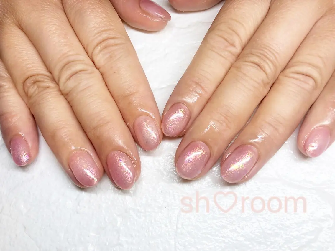 ネイル オーロラネイル キラキラネイル 韓国ネイル ミラーネイル ニュアンスネイル Nail salon Ruuのネイルデザイン