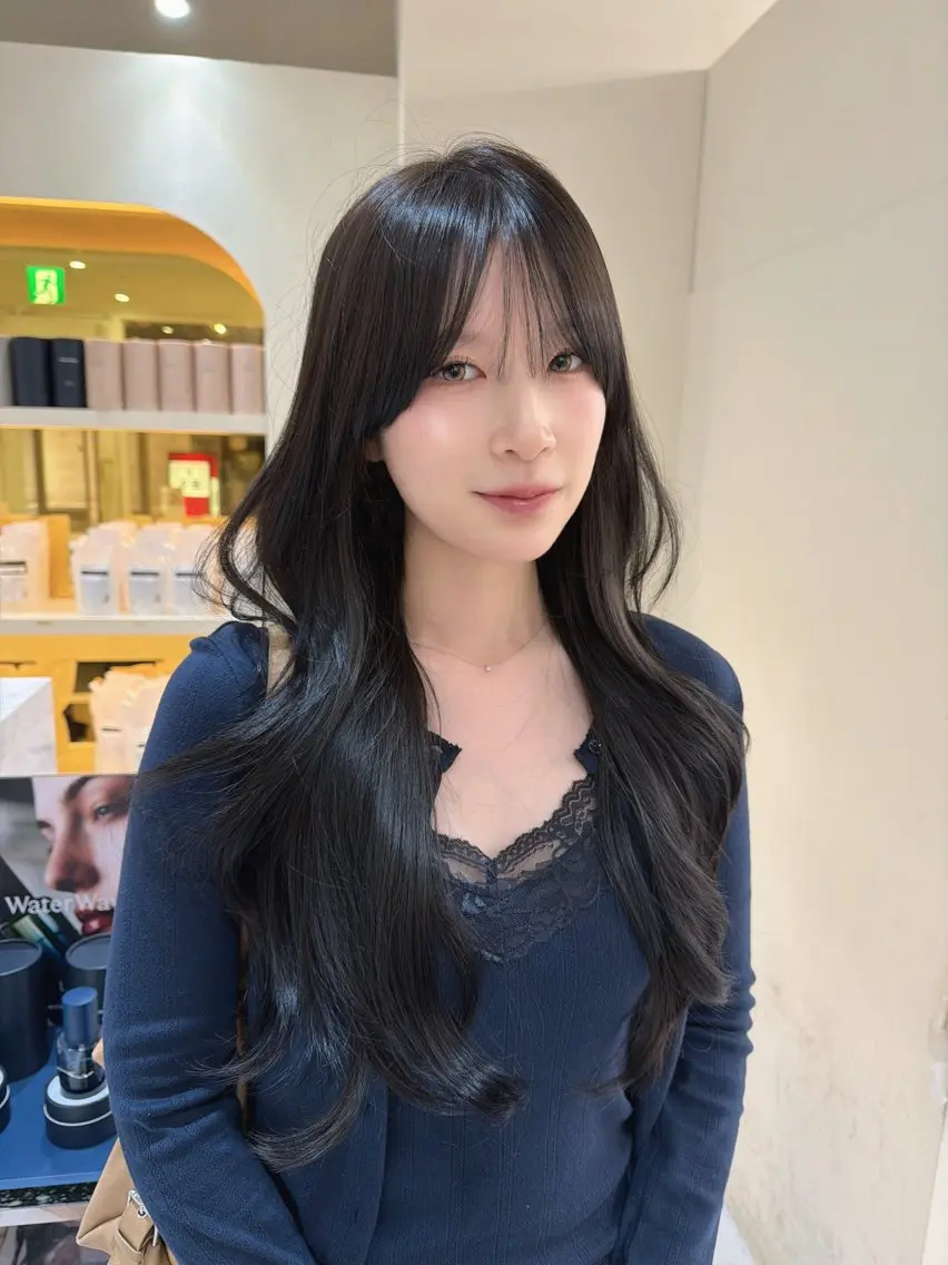 ロング カット ヘアカラー 縮毛矯正 hiyori🎀 トレンドレイヤーのヘアスタイル
