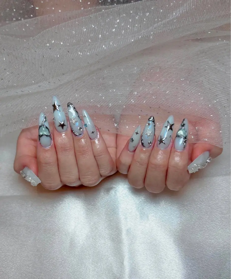 ネイル アートネイル ジェルネイル 韓国ネイル ニュアンスネイル ワンカラーネイル ハンドネイル Queen Nail Salonのネイルデザイン