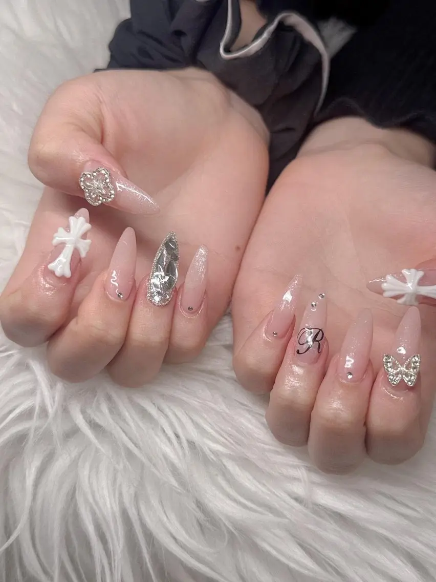 ネイル 長さ出し グラデーション 卒業式 キラキラネイル マグネットネイル ハンドネイル Lee Nailsのネイルデザイン