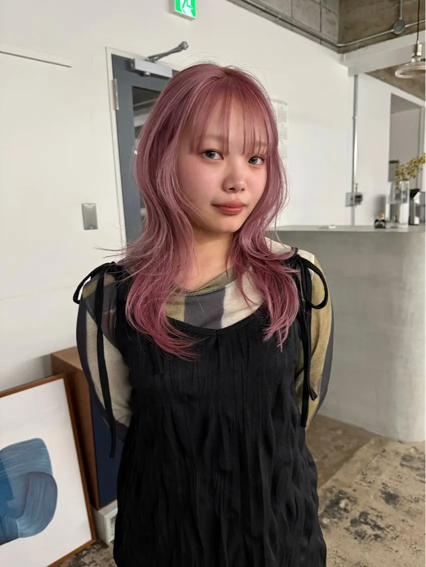 ロング カット 小平 寧々のヘアスタイル