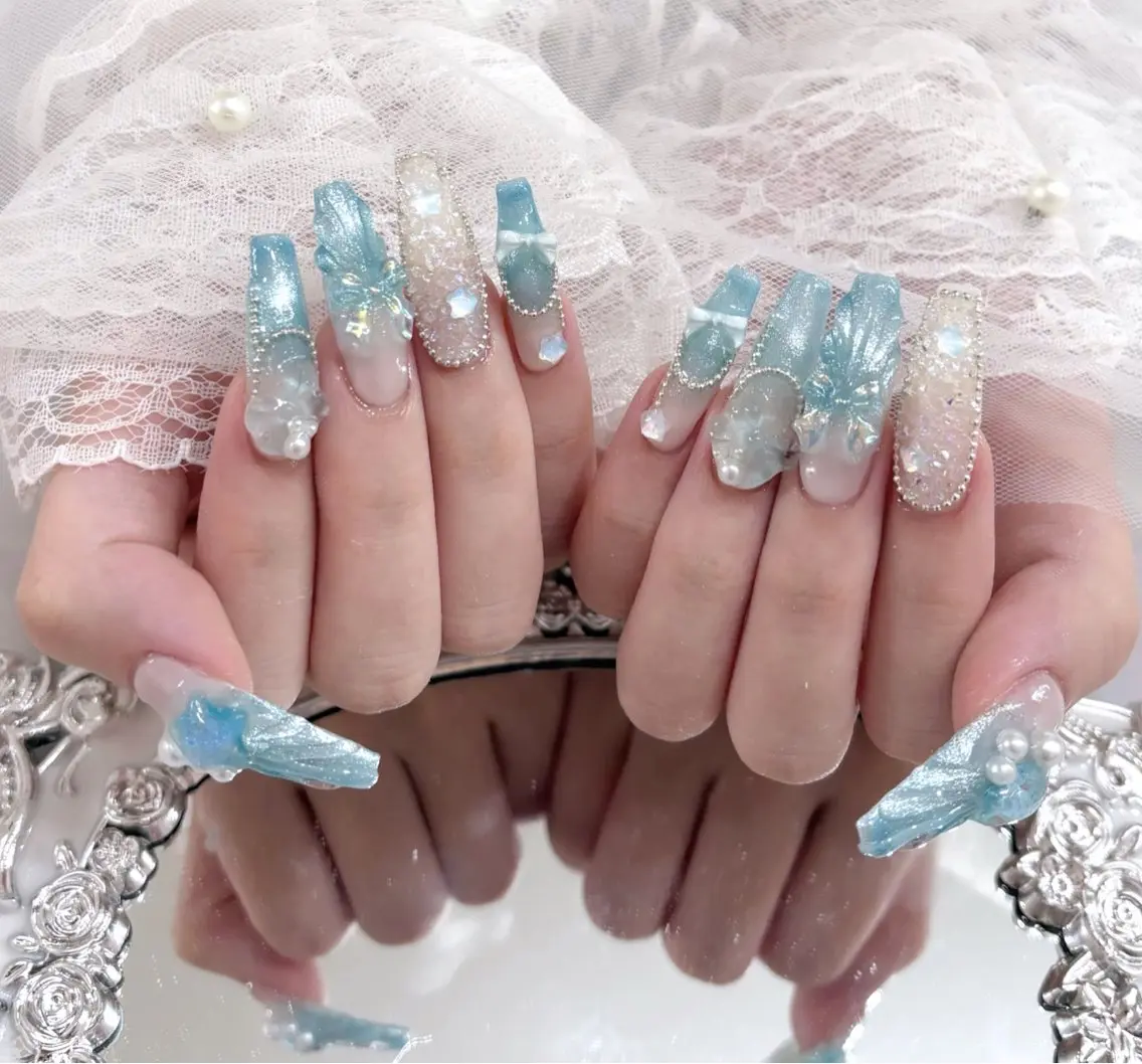 ネイル 🎀ナナミ/ガーリー /オタク🎀のネイルデザイン