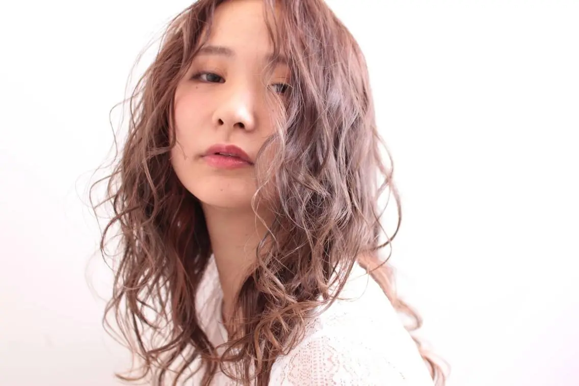 セミロング Ash 店長　山下達也のヘアスタイル