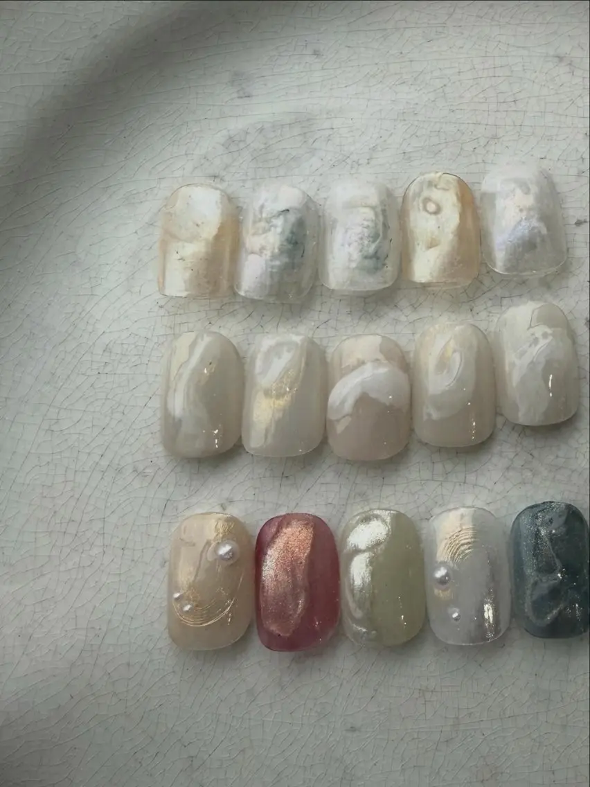 【off  なし】角質ケア+designfoot nail🦶🏼の写真
