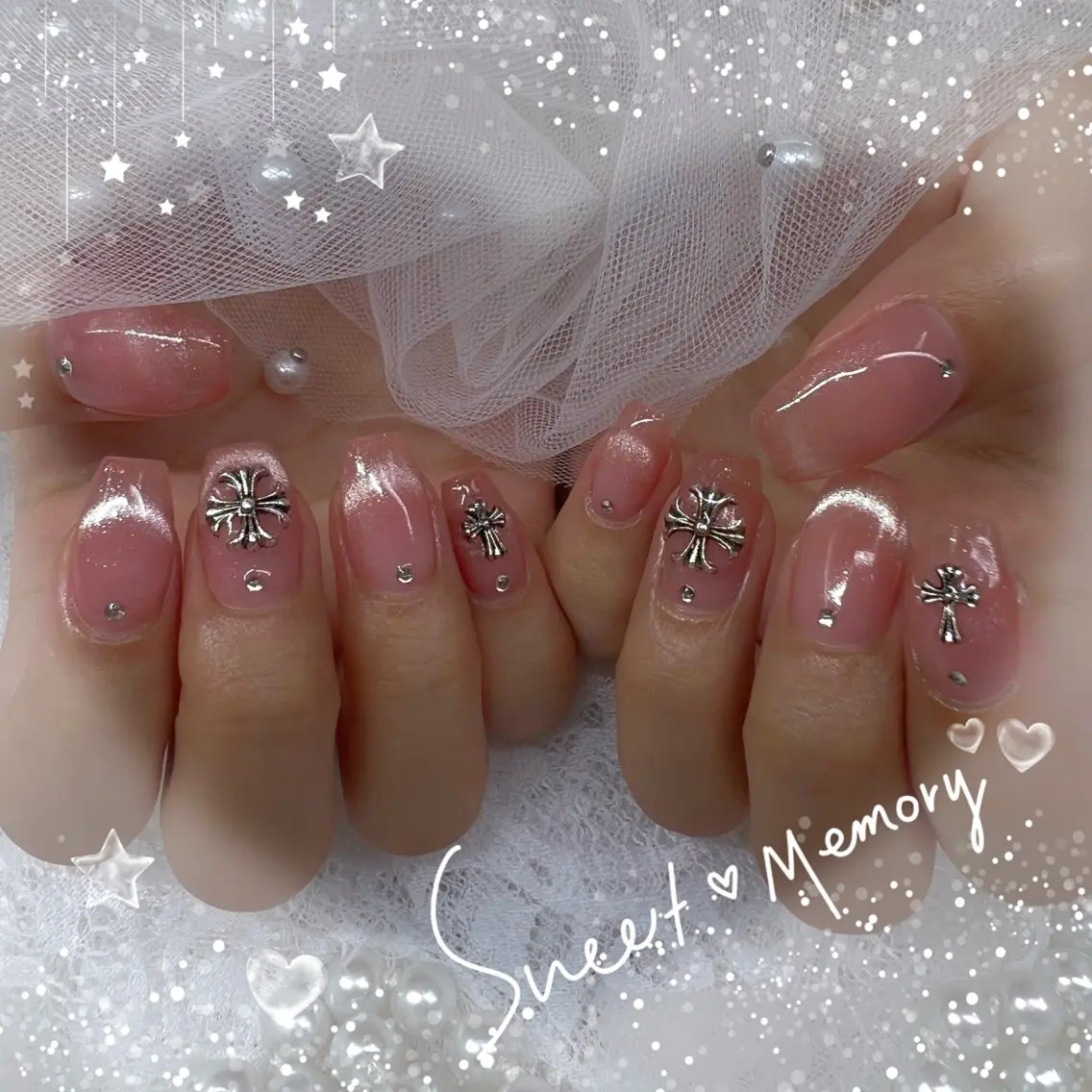 ネイル チークネイル フレンチネイル ガーリー ガラスフレンチ グラデーション ハンドネイル Chill Nailsalonのネイルデザイン