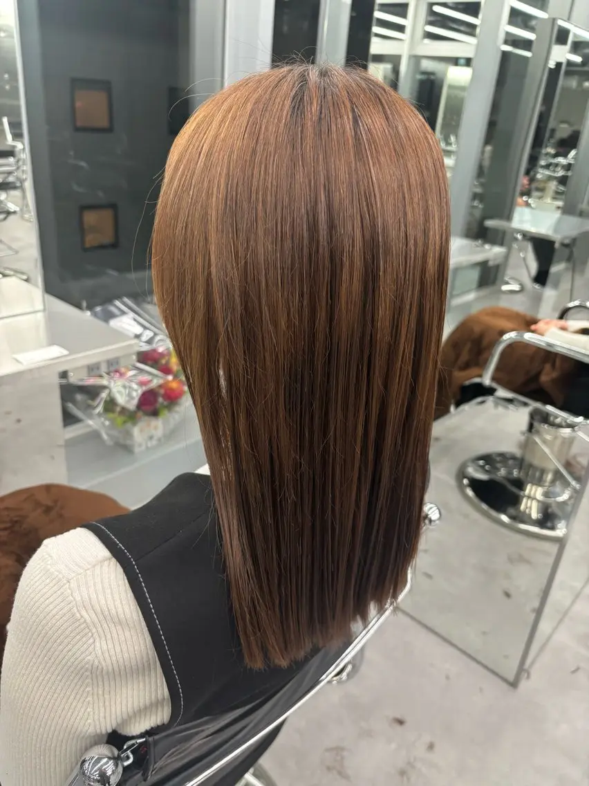 ミディアム 佐藤 莉子のヘアスタイル